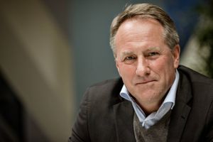 60 år fredag: Lars Sandahl Sørensen, topchef i Dansk Industri, har et tætpakket program og tør ikke lave et regnskab for, hvor mange timer han arbejder på en uge.