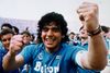 Et ikonisk billede. Tilbage i 1987 jublede Diego Maradona efter at have været med til at sikre Napoli klubbens første italienske mesterskab nogensinde. Arkivfoto: AP
