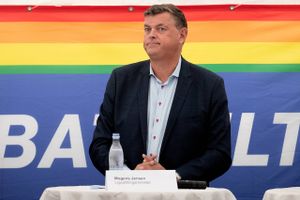 SF og Enhedslisten støtter forslag om udvidet racismeparagraf, mens professor frygter begrænset ytringsfrihed.
