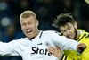 AC Horsens' Henrik Toft i duel med Brøndbys Daniel Stenderup.