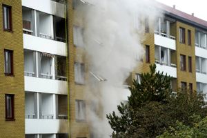 Politiet undersøger, om eksplosion i Göteborg er banderelateret. Ifølge medier boede et vidne i ejendommen.