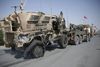 En militærkøretøj blev beskadiget, da en selvmordsbomber angreb en Nato-konvoj i Kabul med en bilbombe 24. september. Ingen danske soldater blev såret. Soldaterne var ude på en eskorte-opgave, hvor de transporterede rådgivere mellem forskellige institutioner i den afghanske hovedstad. Foto: Massoud Hossaini