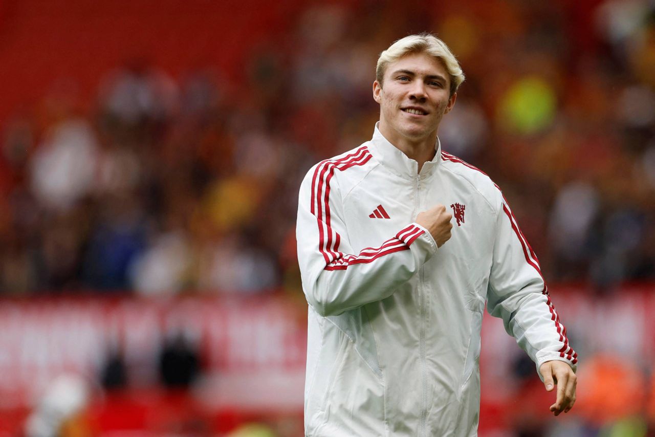 For under to &aring;r siden blev han fl&aring;et ud p&aring; Falster, nu er Rasmus H&oslash;jlund  Danmarks dyreste fodboldspiller