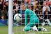 Målmand David de Gea hjalp Chelsea det sidste stykke på Old Trafford. Foto: Phil Noble/Reuters