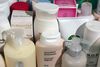 Forbrugerrådet Tænk Kemi har testet 54 bodylotions. Resultatet var ikke opløftende. Foto: Forbrugerrådet Tænk