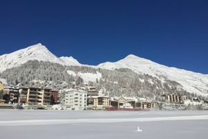 Davos på en frostklar vinterdag er som et postkort, og i 2019 vil postkortet fra årsmødet i World Economic Forum handle om Globalisering 4.0 Foto: Keld Louie Pedersen