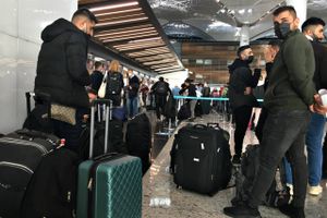 Migranter fra Irak og Syrien flyver i fuld åbenhed fra Istanbuls lufthavn til Minsk, hvorfra flere planlægger at fortsætte til Tyskland.  