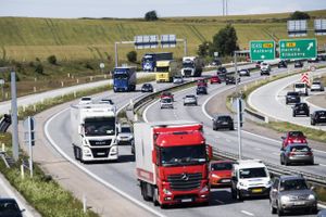 Aldrig før er så mange lastbiler kørt ind i Danmark hver dag.