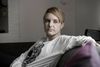 »Jeg møder fantastisk mange dygtige læger og sygeplejersker, men næsten hver gang skal jeg fortælle hele min lange sygehistorie på ny, for journalsystemerne snakker ikke sammen,« fortæller Ditte Marie Birch. Foto: René Schütze