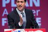 Labour-leder Ed Miliband lagde ud med en kritik af premierminister David Cameron, som havde meldt afbud til debatten.