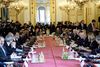 Over 20 ministre fra koalition mødtes tirsdag i Paris for at tale om strategien mod jihadisterne i Islamisk Stat.