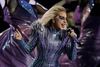 Lady Gaga optræder i Royal Arena i København 21. oktober. Foto: Darron Cummings/AP