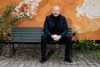 Stefan Kercza er i dag rask. »Jeg håber, at vi i Danmark kan lære noget som nation. F.eks. at vi fremover nyser i ærmet,« siger Stefan Kercza. Foto: Gregers Tycho