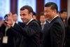Frankrigs præsident Emmanuel Macron kritiseres for at have stukket enhver snak om menneskerettigheder og andre prekære emner væk, da han i januar var på officelt besøg i Kina og blandt andre mødte Kinas stærke mand, præsident Xi Jinping. Foto: AP/Mark Schiefelbein