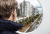 Skovbadet på Aarhus Ø er en af årets helt store publikumsmagneter. Efter festugen flyttes de 600 træer til den nye bypark i Gellerup. Foto: Morten Lau-Nielsen