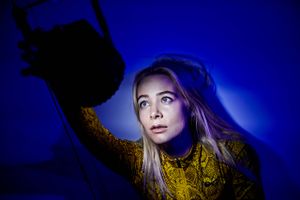 Freja Klint Sandberg spiller makeupbloggeren Mille, der er udbrændt som influencer. Foto: Emilia Therese