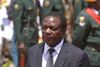 Mnangagwa flygtede tidligere på måneden til Sydafrika. Angiveligt frygtede han for sit liv, efter han var blevet fyret som følge af en magtkamp i Zanu-PF. Foto: Tsvangirayi Mukwazhi