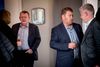 Statsminister Lars Løkke Rasmussen (V) til torskegilde i Thyborøn. Nummer to fra højre er John-Anker Hametner Larsen, som tidligere har foræret statsministeren en uges ophold i sit sommerhus i fødselsdagsgave. Foto: Johan Gadegaard/Ritzau Scanpix