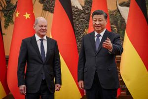 Menneskerettighedsaktivister mener, at Olaf Scholz indirekte støtter Xi og Kinas undertrykkelse af uighurerne.