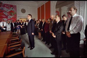 Den 11. september 2001 havde daværende statsminister Poul Nyrup Rasmussen (S) set frem til en rolig dag på Marienborg. Men et terrorangreb i USA ændrede alt. Også den kendte verdensorden.