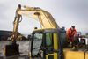 Der suges sand og graves i døgndrift på Frederikshavn Havn, hvor en ny kaj forventes færdig i foråret 2018. Foto: Benjamin Nørskov