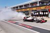 Når Formel 1-bilerne af den ene eller anden årsag kører i pit, er fotograferne på plads. Deres billeder kan bruges af konkurrenterne, må Haas-teamet erkende. Her er det Romain Grosjean, der tager en rygepause under det canadiske grandprix i juni 2018. Foto: Ryan Remiorz/The Canadian Press