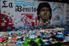Diego Maradona blev allerede torsdag æret med et minuts stilhed, da Napoli spillede i Europa League. Foto: Juan Mabromata/AFP