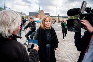 Trods to år i jobbet kan en række teologer og topfolk i kirken stadig ikke pege på, hvad Joy Mogensen vil med sin post som kirkeminister. Nu gør de boet op og tegner et billede af en politiker, der hverken forsvarer folkekirken eller har ambitioner på dens vegne. Hovedpersonen er uenig.