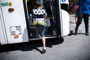 Skolebussernes ruter i Norddjurs Kommune er blevet ændret, og det har efter sommerferien ført til heftige forældreprotester og sygemeldte buschauffører.