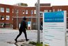 Det er en sjældenhed i Danmark, at ansatte på plejehjem, hospitaler og lignende steder bliver sigtet for drab eller drabsforsøg. Udover den verserende sag fra Plejecenter Tirsdalen vakte en sag fra Falster opsigt i 2015. Foto: Finn Frandsen // Politiken