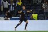Andreas Cornelius blev helten for FCK, der imponerede med at få 1-1 ude imod FC Porto i Champions League. Foto: Paulo Duarte/AP