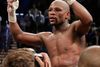 Floyd Mayweather har skrevet under på en aftale om at møde Manny Pacquiao.