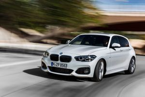 Tre danske BMW med dieselmotor er brændt siden slutningen af november. Producenten afviser en sammenhæng før nærmere undersøgelse, men har indkaldt bilejere til kontrol.